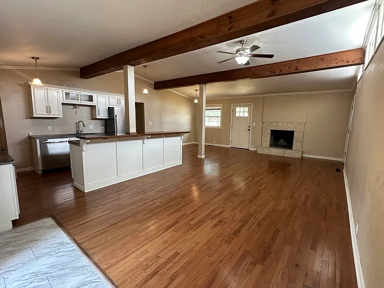 1610 S Saint Louis Ave #1 — Photo 6