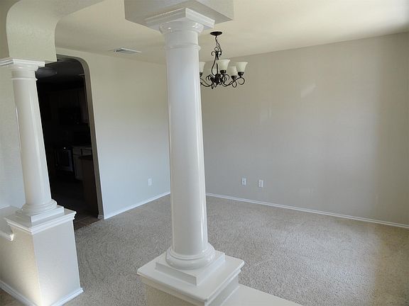 3rd image of 2207 Vernice Dr