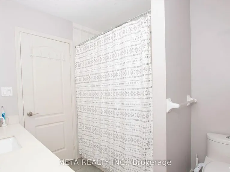 2109 Dunmore Ave — Photo 15