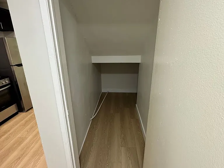 2666 Ellendale Pl — Photo 18