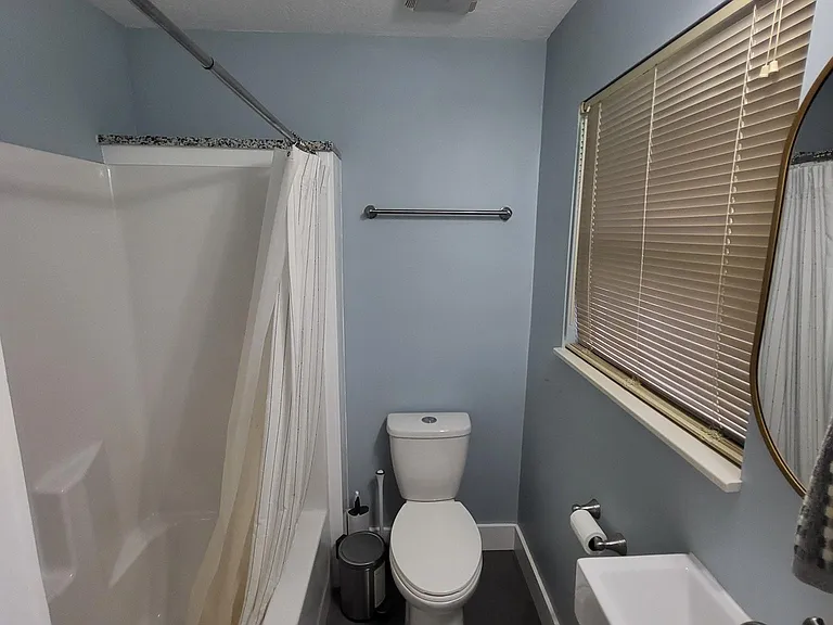 Bathroom2