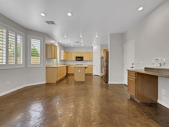 4th image of 10345 Grizzly Creek St