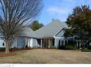 1215 Kent Place Ln, Winston Salem, NC 27104