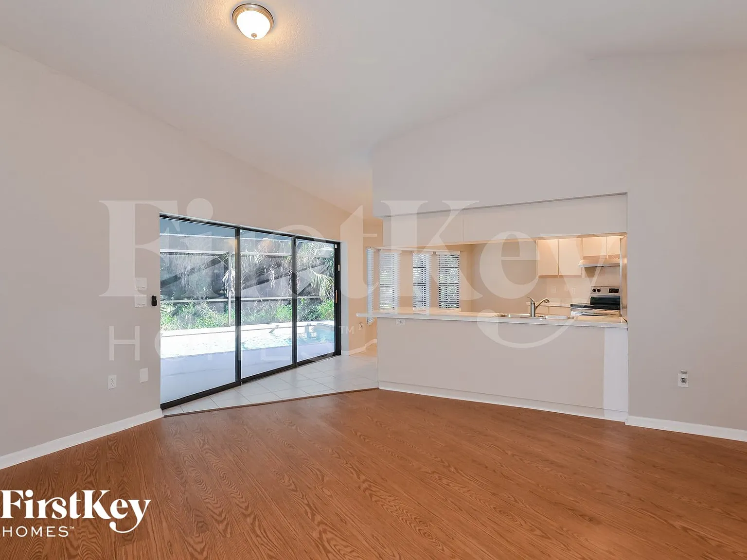 3 bed, 2.0 bath, 1462 sqft, $2,450 — Photo 2