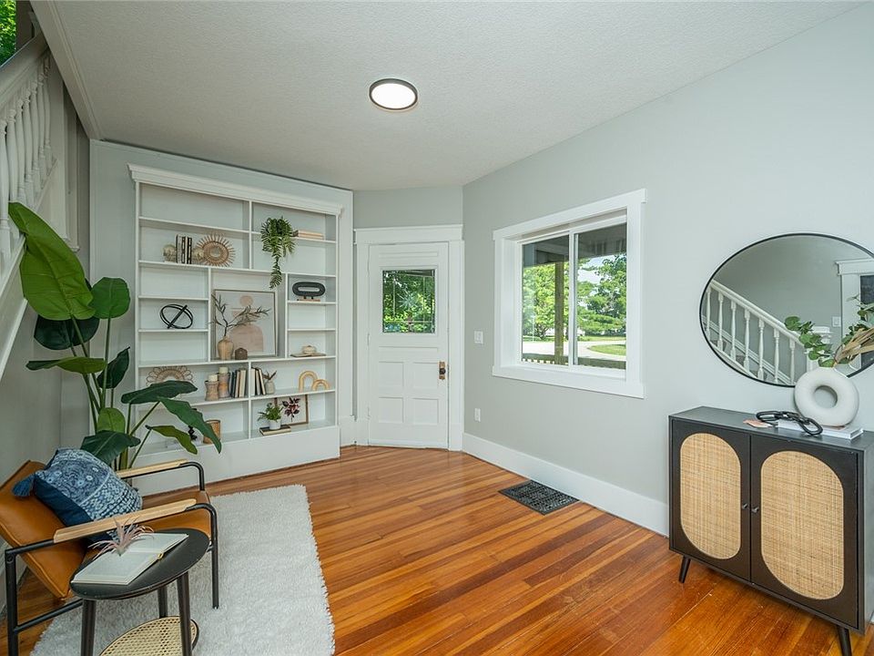 114 5th St NW, Mitchellville, IA 50169 Zillow