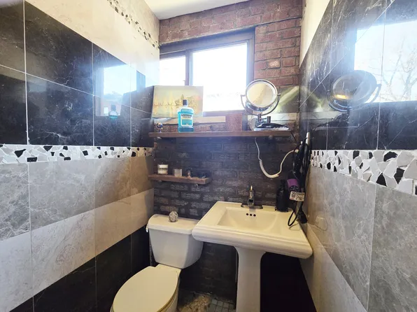 144 Nevins Street image 10 of 11