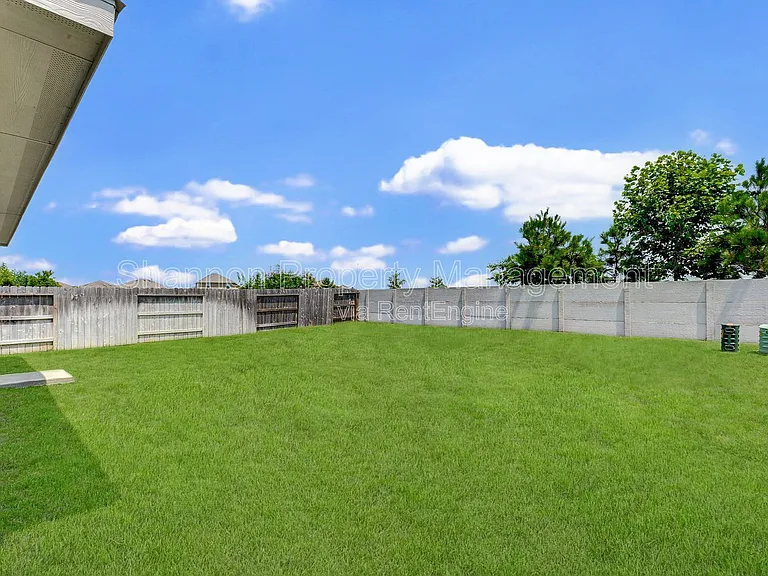 26735 Wilderye Cove Ln — Photo 20