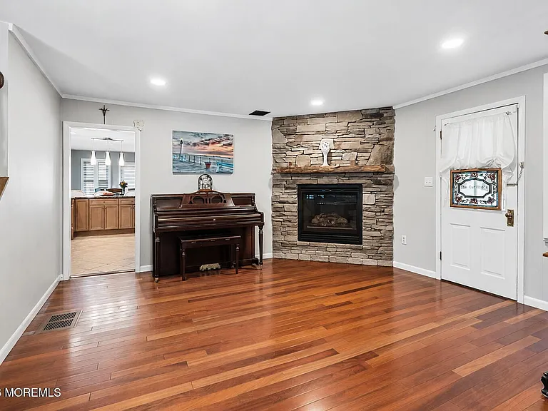 510 Garfield Ave — Photo 7