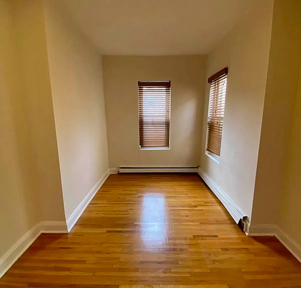 736A Union Street — Photo 3