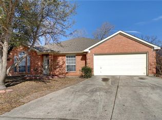 3232 Spring Crest Ct, Hurst, TX 76053