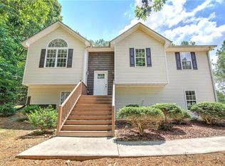 290 Whispering Waters Dr, Jasper, GA 30143