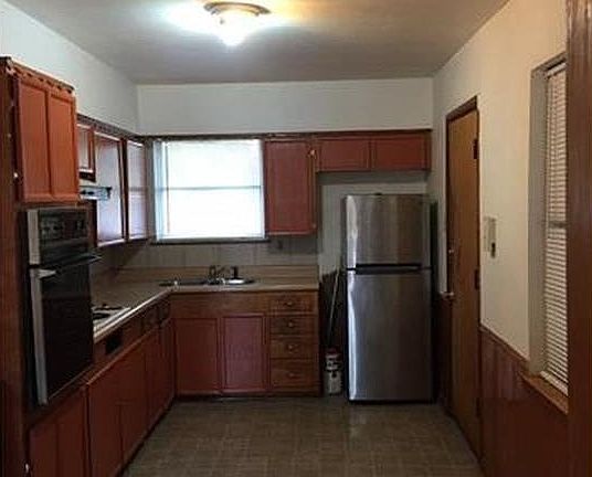 5th image of 702 Calvin Dr