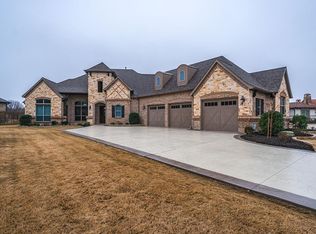 12617 Lakeview Ct, Fort Worth, TX 76179