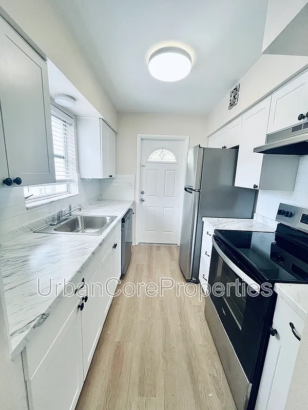 2 bed, 1.0 bath, 610 sqft, $1,895 — Photo 4