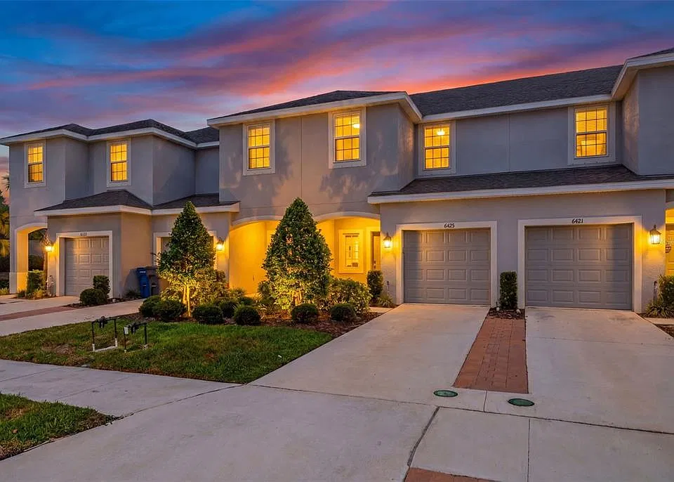 6425 Fairmont Ln
