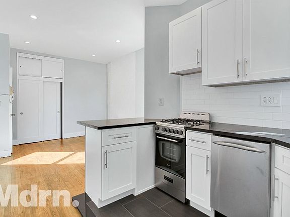 2nd image of 152 E 83rd St APT 5B