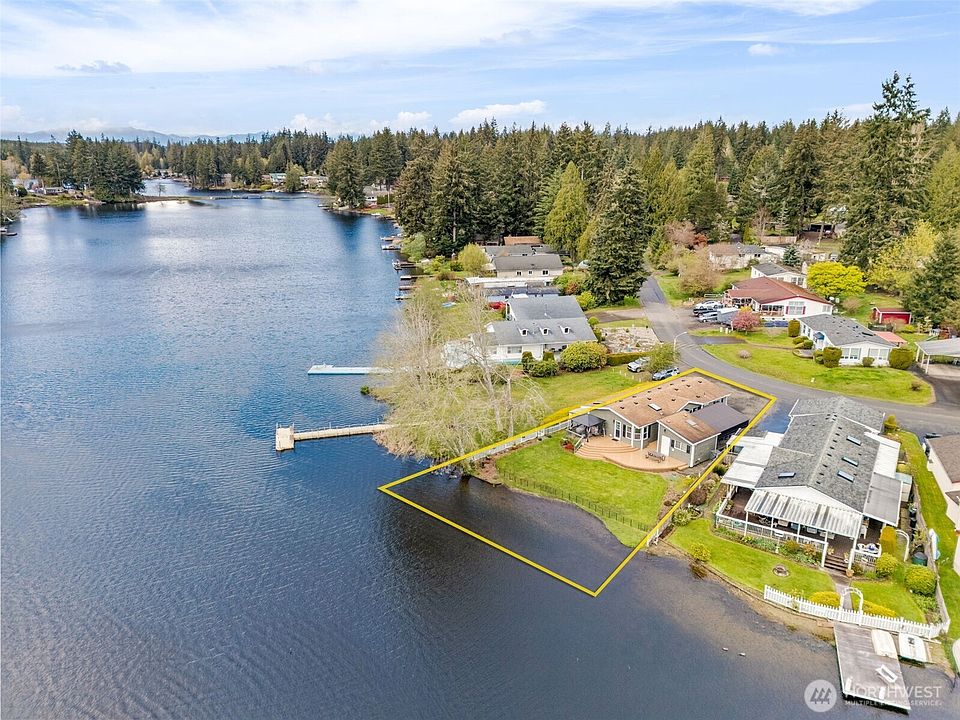 1st image of 770 SE Crescent Drive