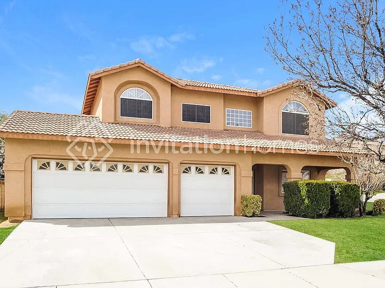 4208 Sungate Dr — Photo 1