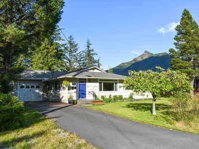 216 Lakeview Dr, Sitka, AK, 99835
