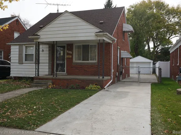 15575 Warwick Ave, Allen Park, MI 48101