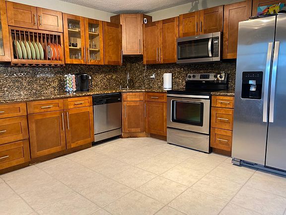 2nd image of 9162 Vineyard Lake Dr