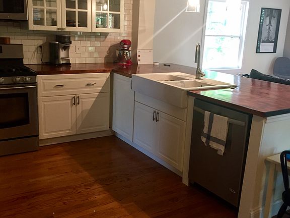 3rd image of 13 Berry Wood Dr