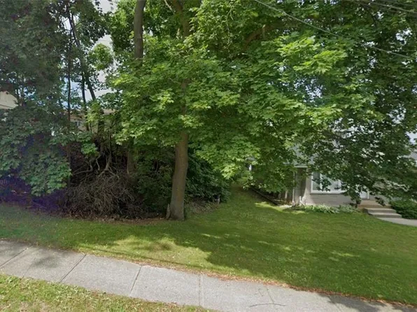 14 Weaver St, Cambridge, ON N3C 1V8