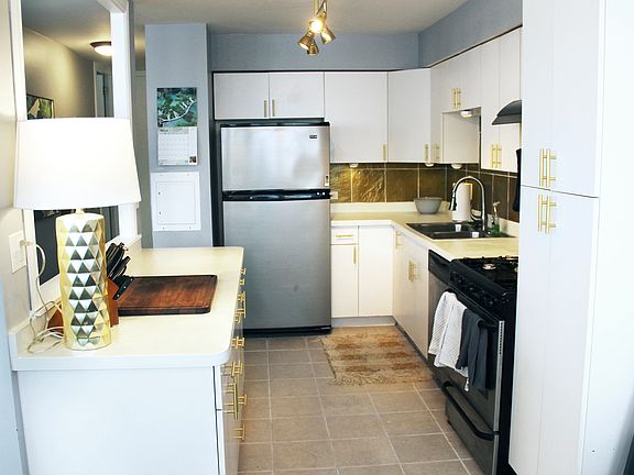 5th image of 7251 Randolph St APT C9
