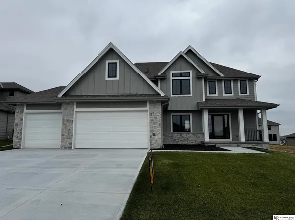 12616 S 78th Ave, Papillion, NE 68046