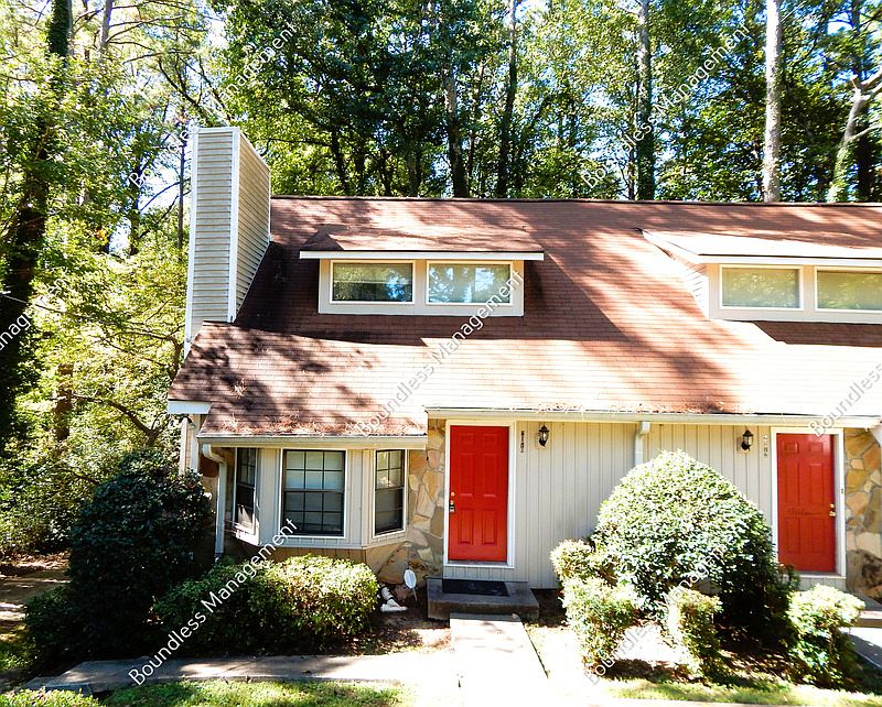 1st image of 2170 Wells Dr SE