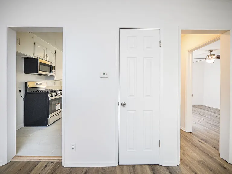 334 S. Hobart Blvd — Photo 36