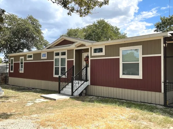 4306 Prelude Pass Dr, Elmendorf, TX 78112