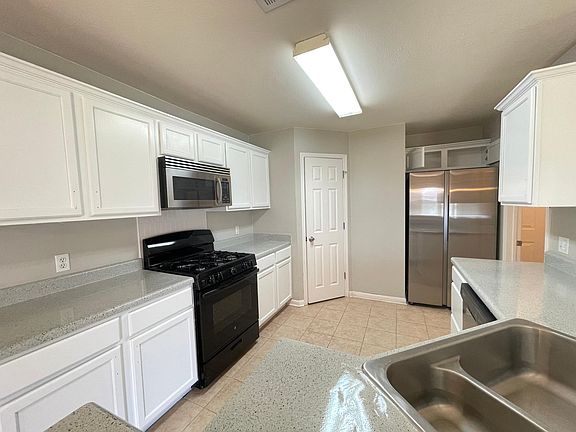 4th image of 110 Cotton Creek Way