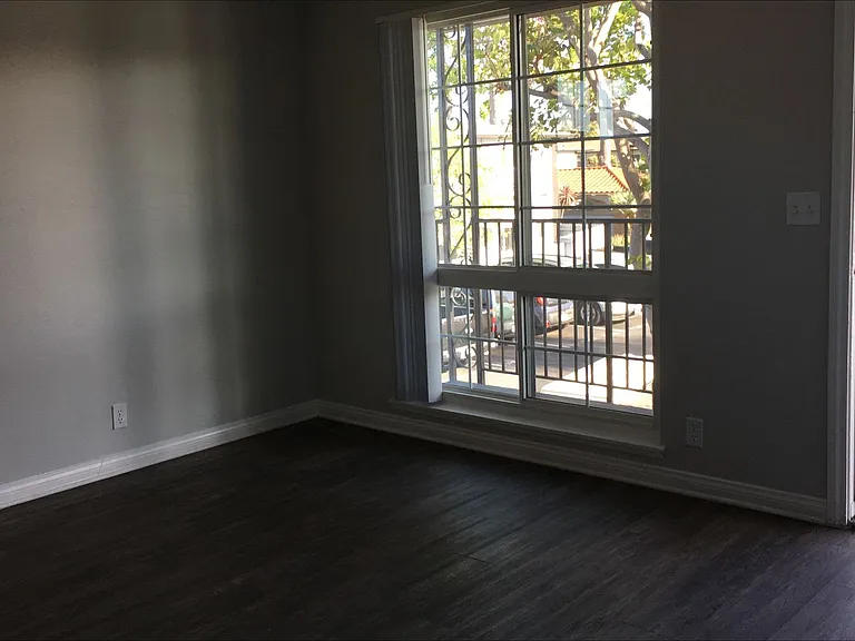 Villa Del Sol Apartments — Photo 51