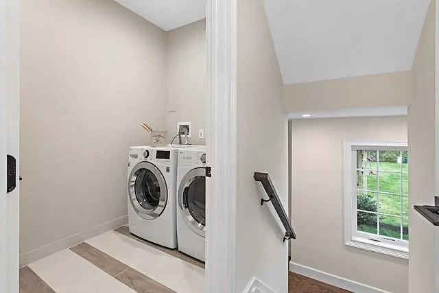 70 Columbus Dr — Photo 19