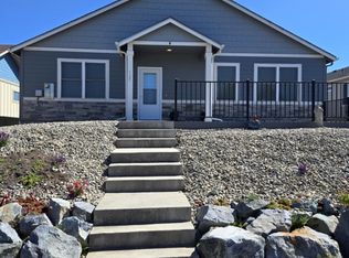 725 Spyglass Dr, Bandon, OR 97411