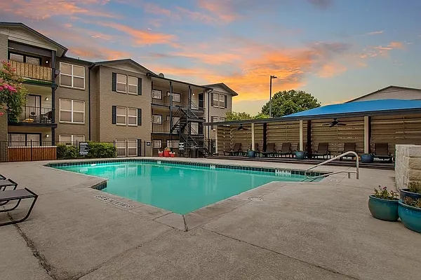 City Summit Apartments — Photo 21