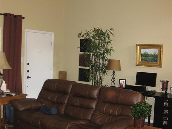 5th image of 11905 Bell Ave #A