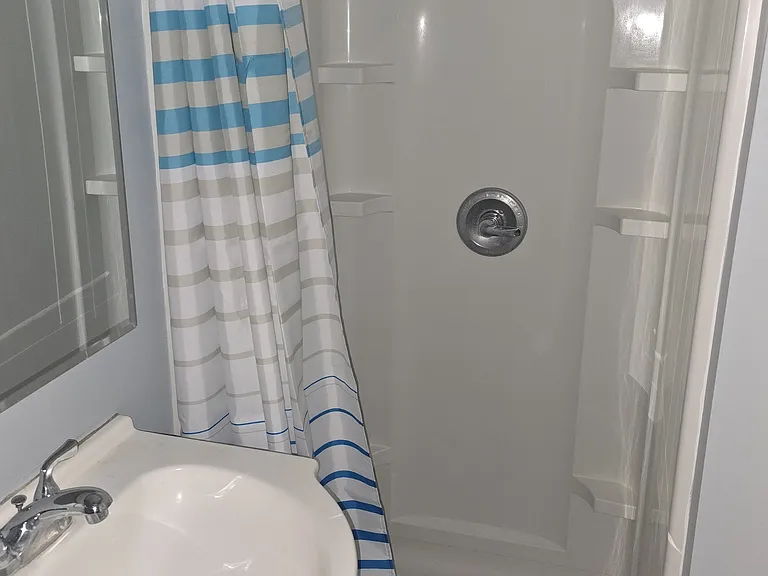 27 Losey St #B — Photo 8