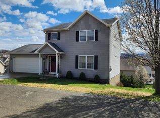 134 Summits Rdg, Morgantown, WV 26508