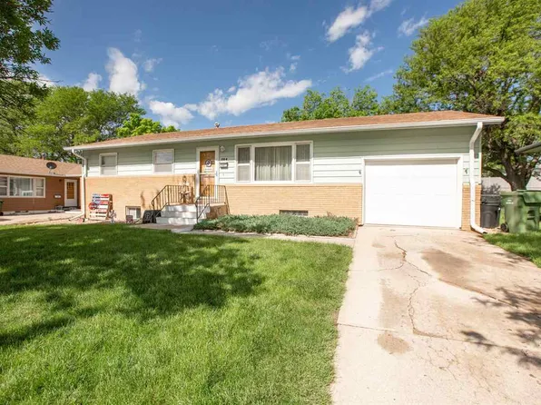 904 W 10th St, McCook, NE 69001