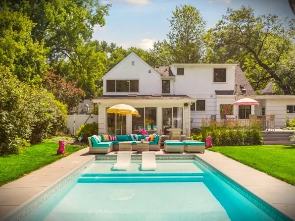 2320 Parklands Rd, Saint Louis Park, MN 55416