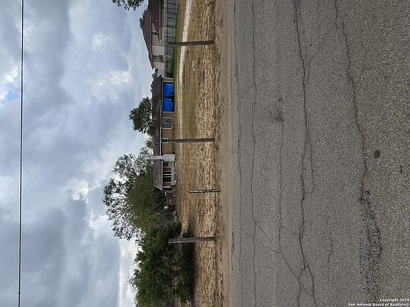 3rd image of 8585 JAMES ST