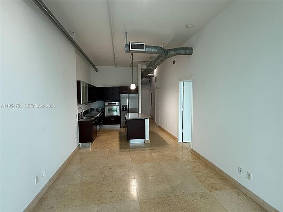 3rd image of 3029 NE 188th St APT 319