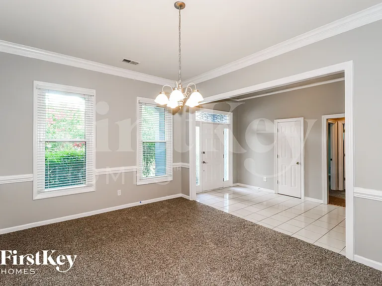 1523 Cedar Mills Dr — Photo 5