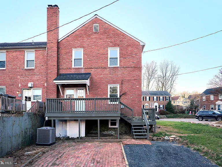 51 Briarwood Rd — Photo 5