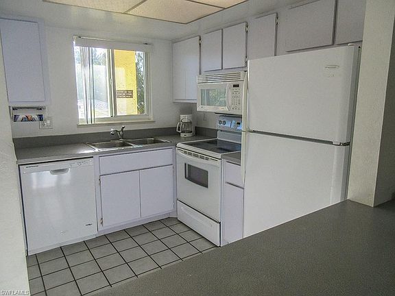 2nd image of 2924 Estero Blvd APT 202