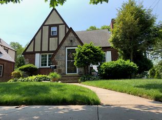 496 W Valley Stream Blvd, Valley Stream, NY 11580