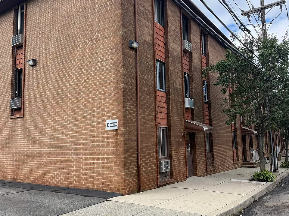 122 North St #A2
