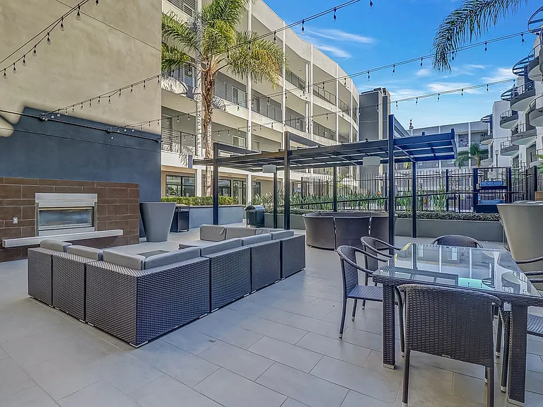 Axis 2300 Apartments — Photo 13